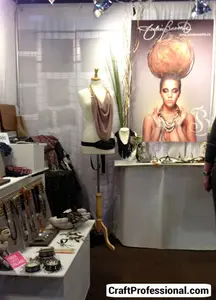 Craft show success hinges, in part, on bringing customers into your booth. Here are 9 strategies to entice customers into your booth.