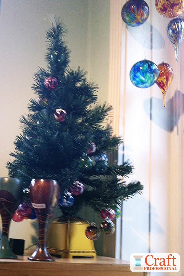 Display Crafts at Holiday Bazaars Lots of Booth Photos