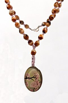 polyester resin jewelry