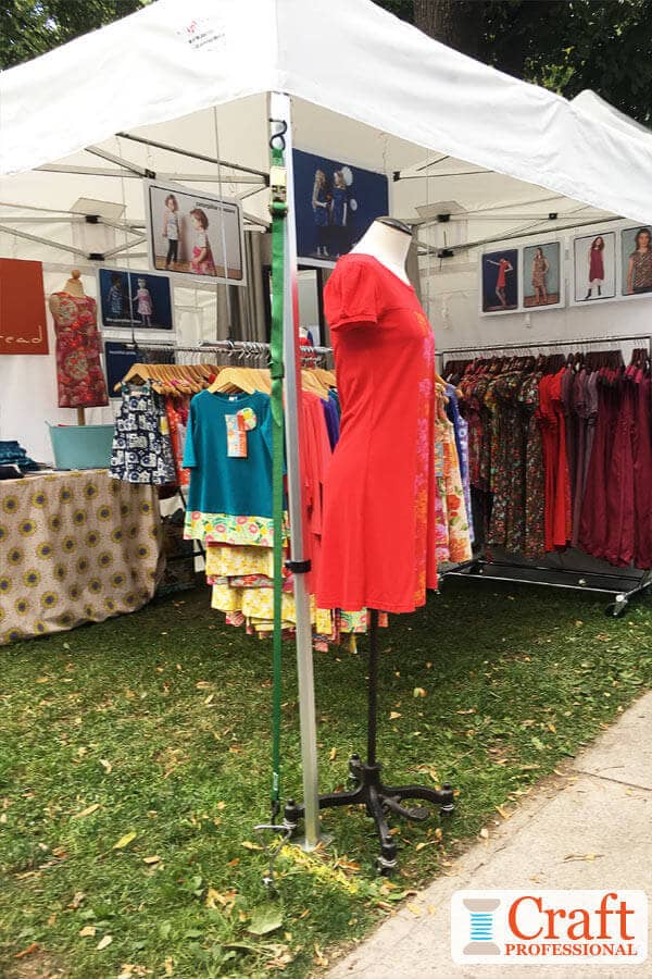 clothing-display-booths